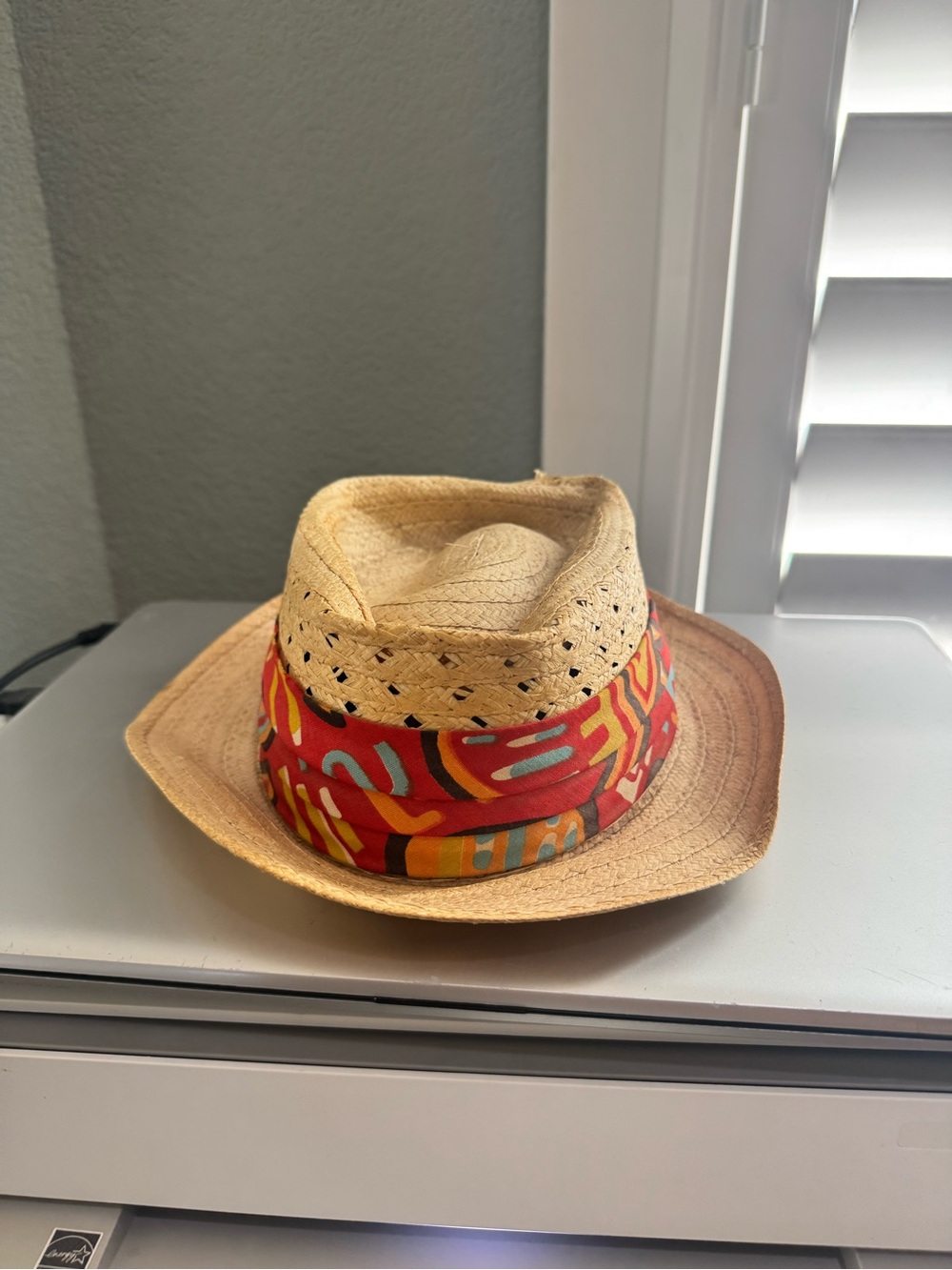 VINTAGE 70’s/80’s  Goorin Bros Women’s Straw Fedora with Red Multicolor Band
